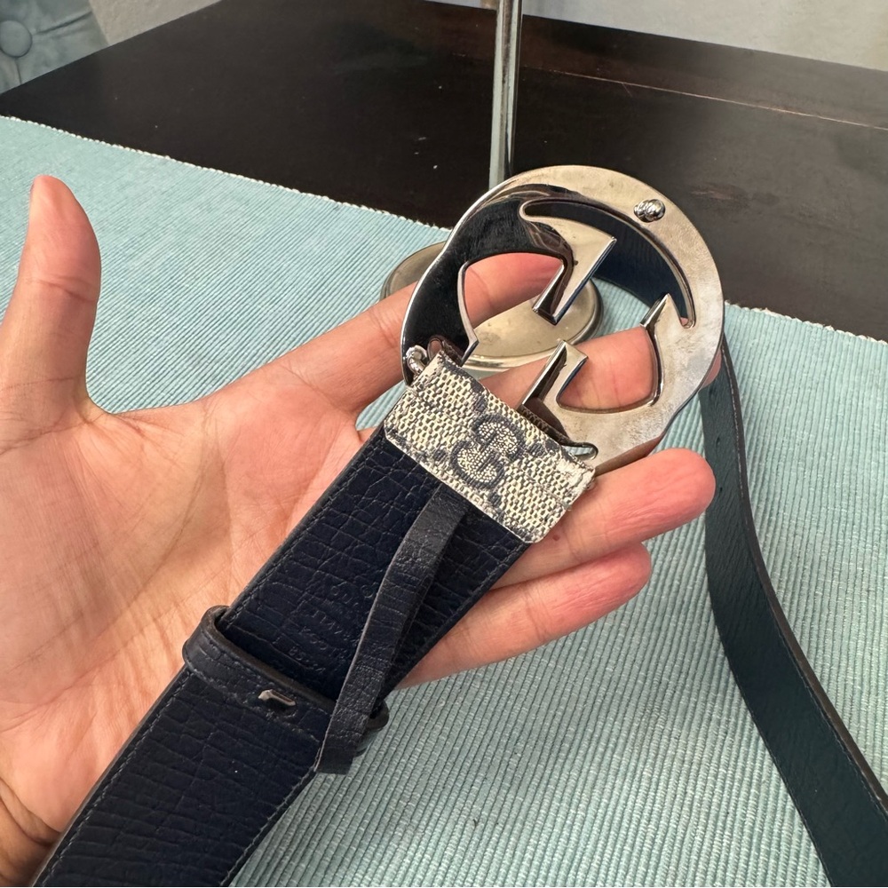 Gucci Beige and Navy Monogram Belt with Silver GG Buckle - Picture 5 of 12